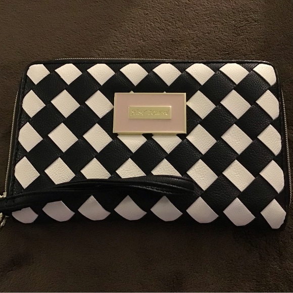 Betsey Johnson Handbags - Betsey Johnson Large Wristlet Wallet